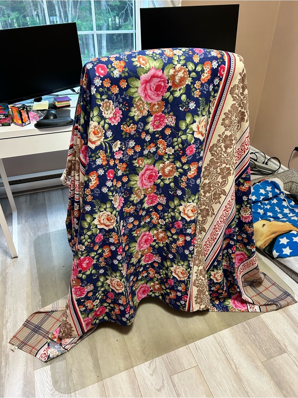 4/$100 Floral Navy Cotton Throw Blanket - Unknown Brand
